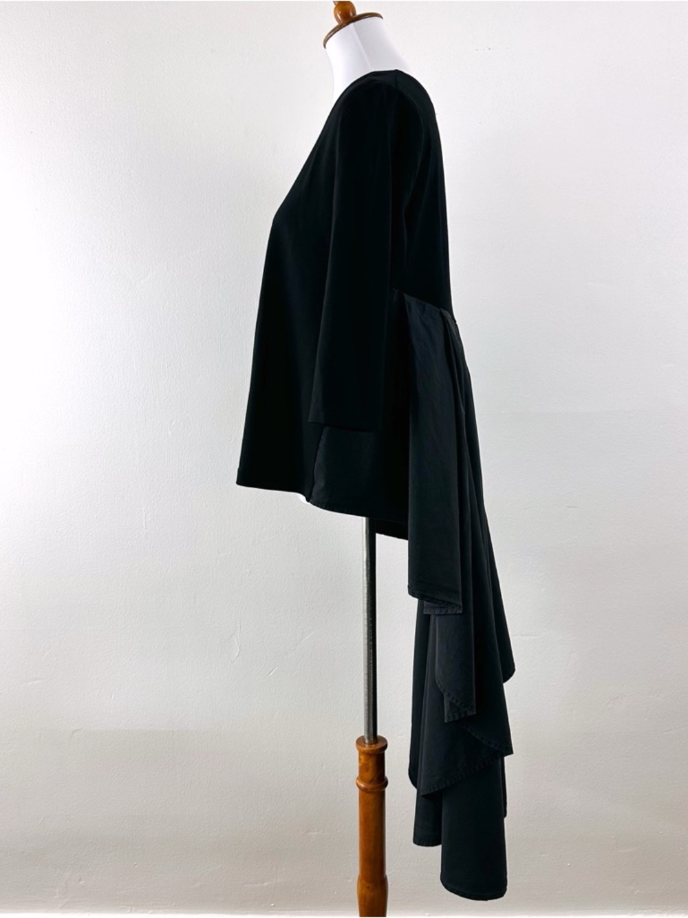 Gracia High Low Top Medium Ruffle Pleated Cape Back Black 3/4 Sleeve